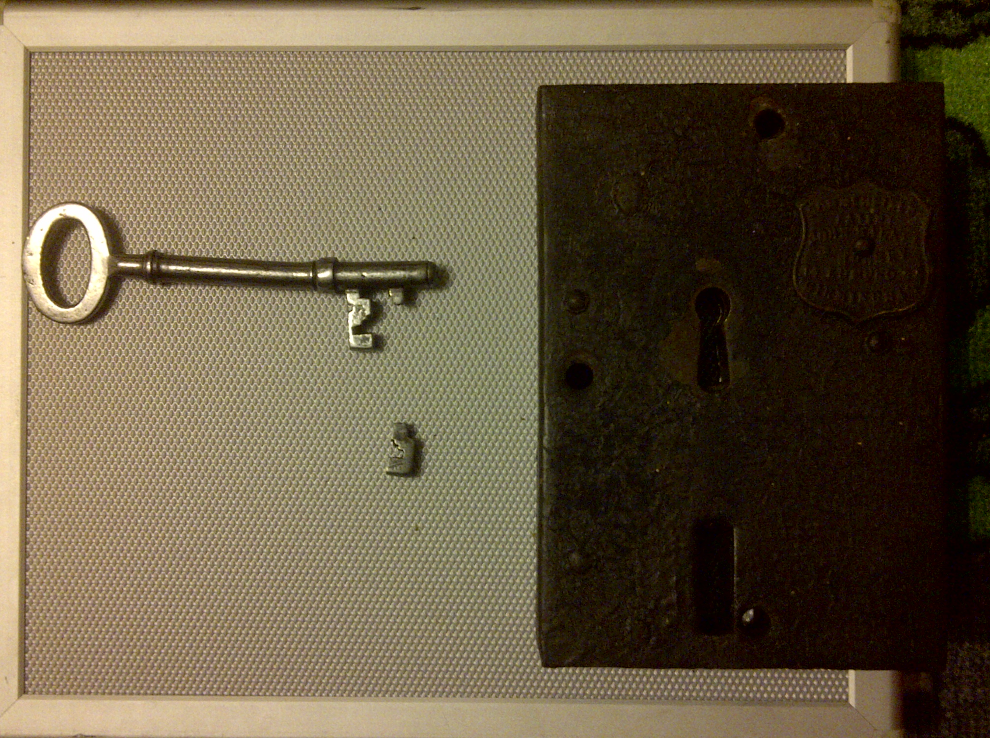 An old lock & key to repair